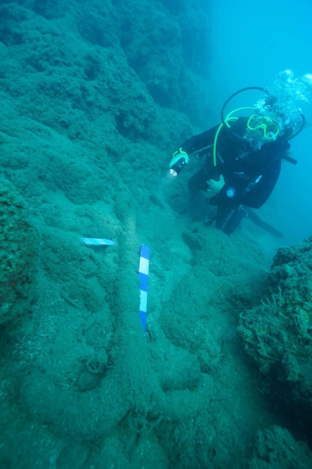 Türkiye'de 15 zaman kapsülü bulundu! 12 ülkeden 20 uzman ekip bölgeye koştu, inceleme yapılıyor 5